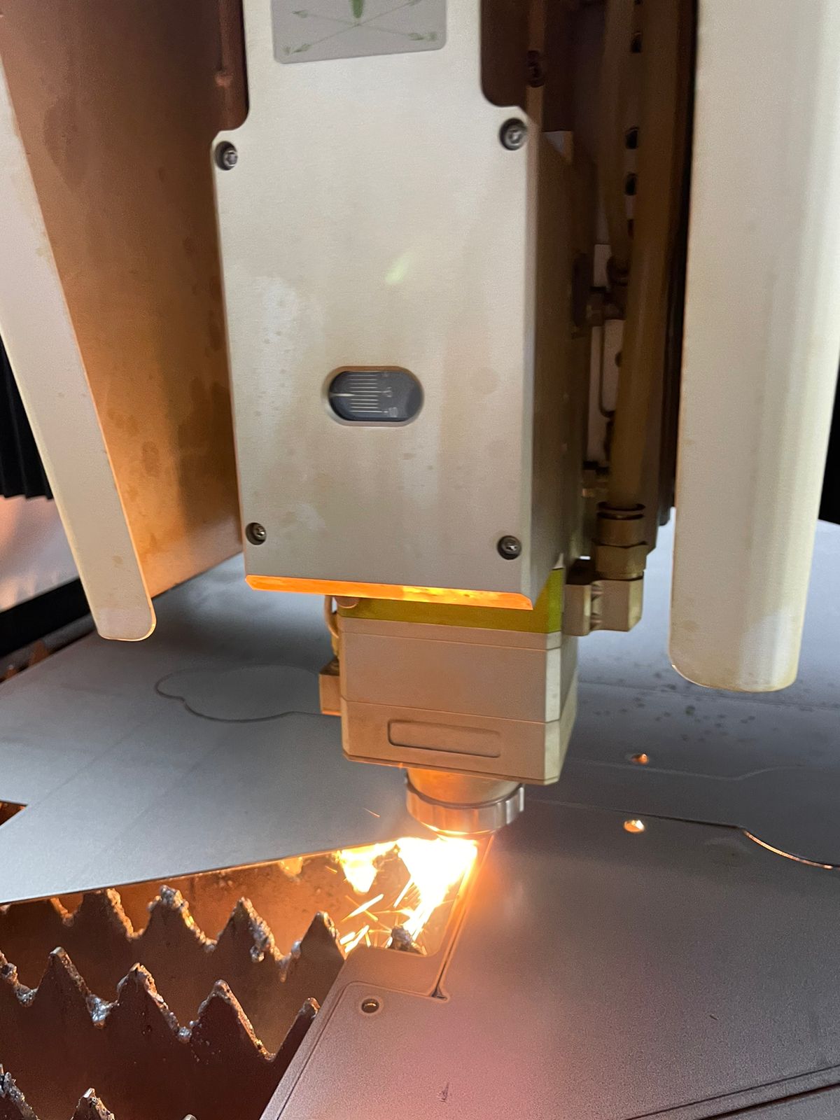 0c0cd9e5-b3ff-469a-9ac2-72d1a82d1abf